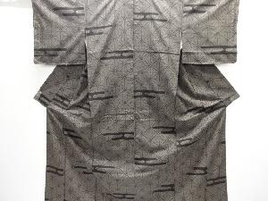 大特価品　麻の葉にヱ霞模様織り出し本場泥大島紬着物(5マルキ)